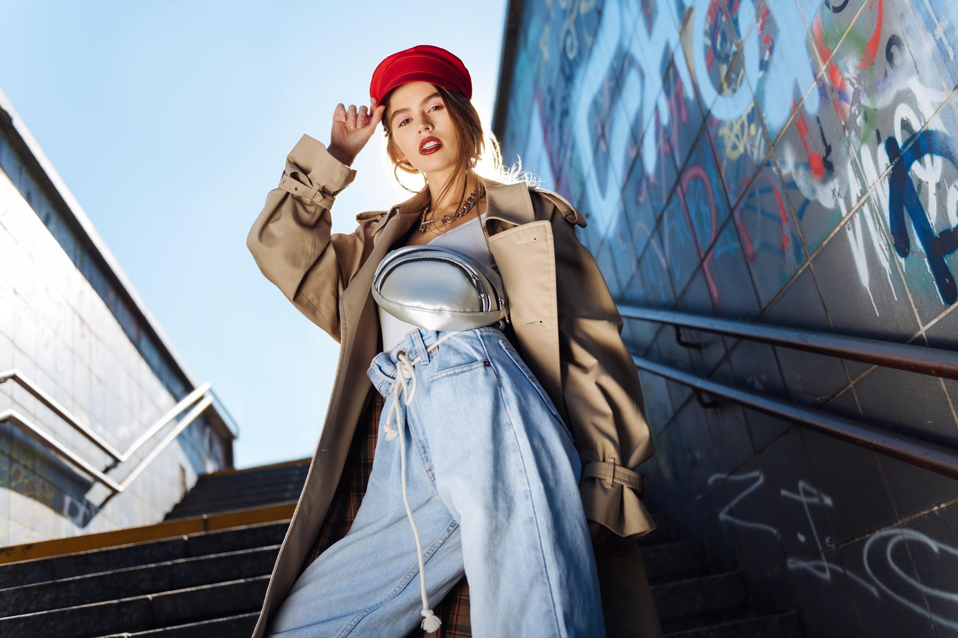 Moderner Streetstyle mit Accessoires | Pullover kaufen

